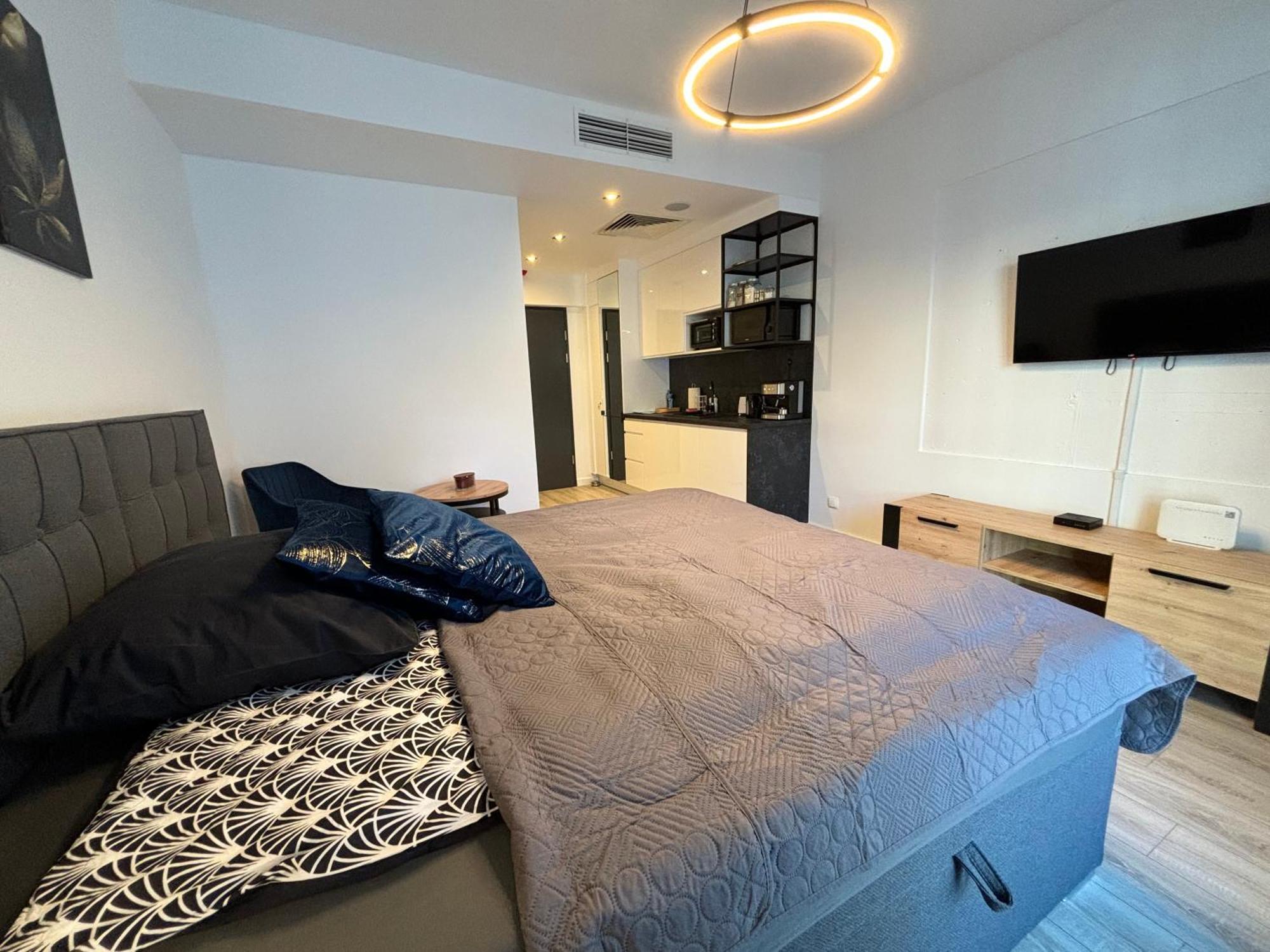Totu Today-Plac Wolnosci 6 Apartamenty, Faktura Vat, Self Check-In Poznan Bagian luar foto